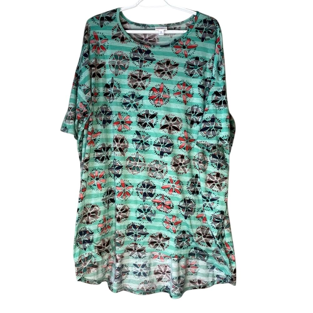 LulaRoe Green Floral 1/4 Sleeve Tee Size XL